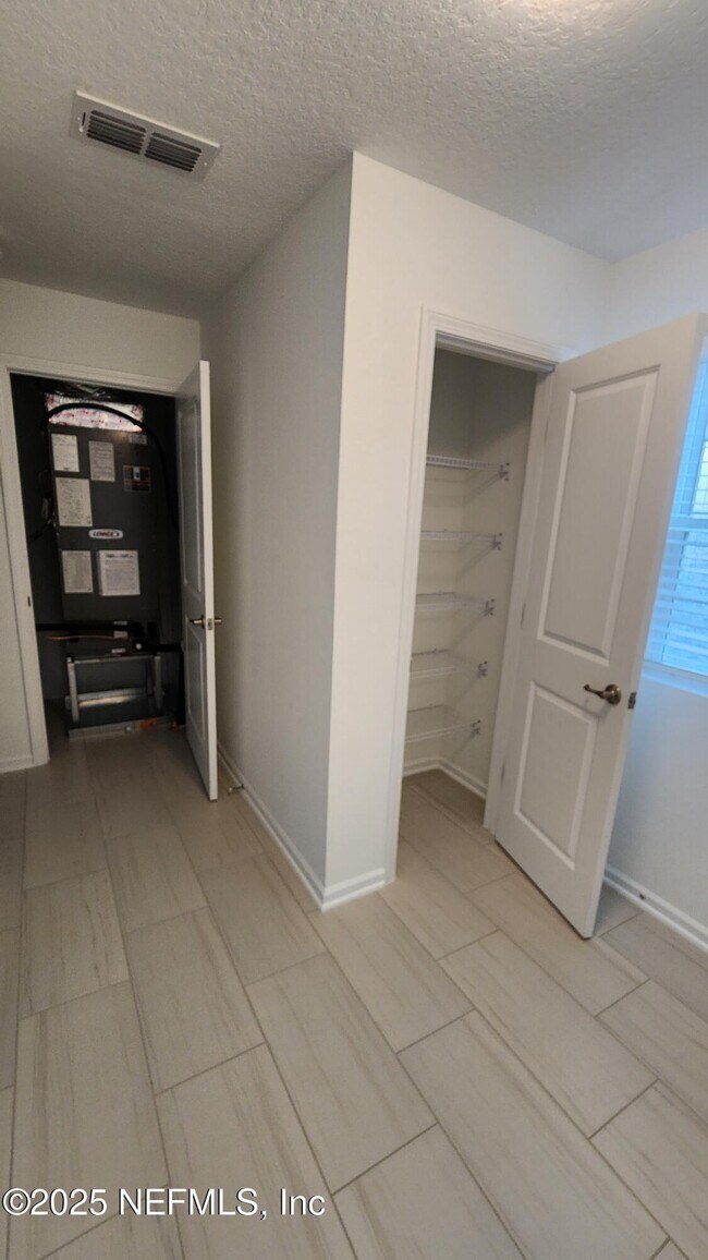 Building Photo - 97 Carbonell Pl