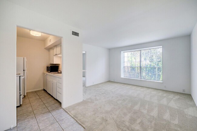 Building Photo - 5353 Institute Ln