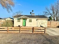 Building Photo - Fully Remodeled 3/2 in Northwest Fresno