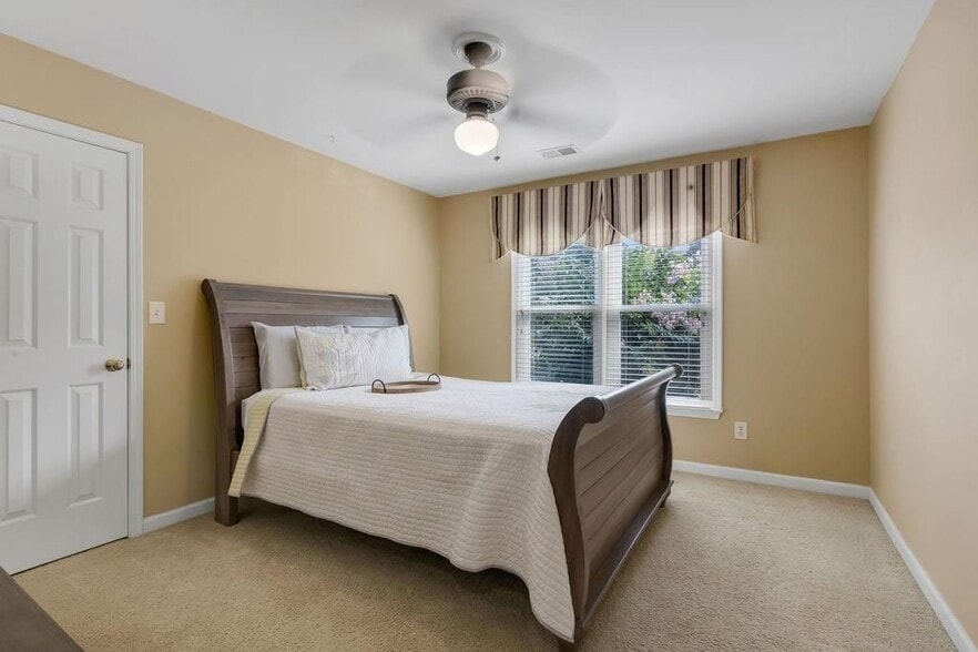 Building Photo - 3247 Blackstone Run