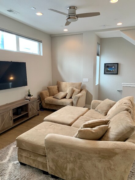 Building Photo - 2815 W 25th Ave