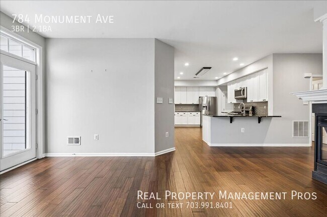 Building Photo - 784 Monument Ave