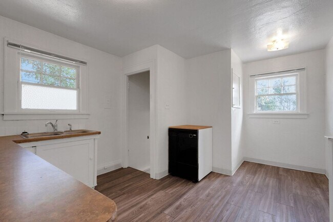 Building Photo - Spacious 4BR House in Greeley