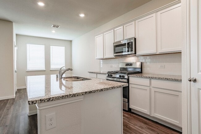 Building Photo - 652 Ridgeback Trail