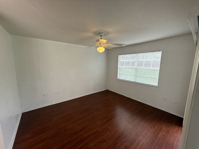 Building Photo - 13941 Fairway Island Dr