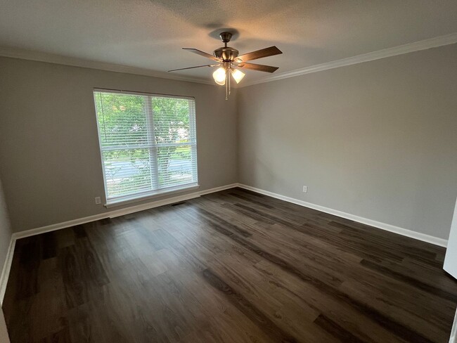 Building Photo - Sherwood Rental