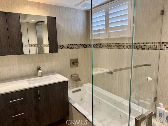 Building Photo - 200 Pacific Coast Hwy