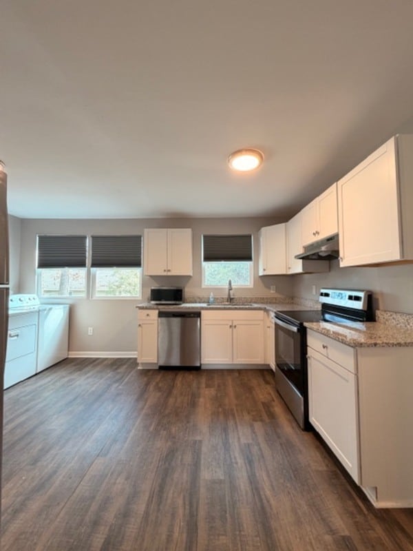 Building Photo - 5528 Cabot Ave