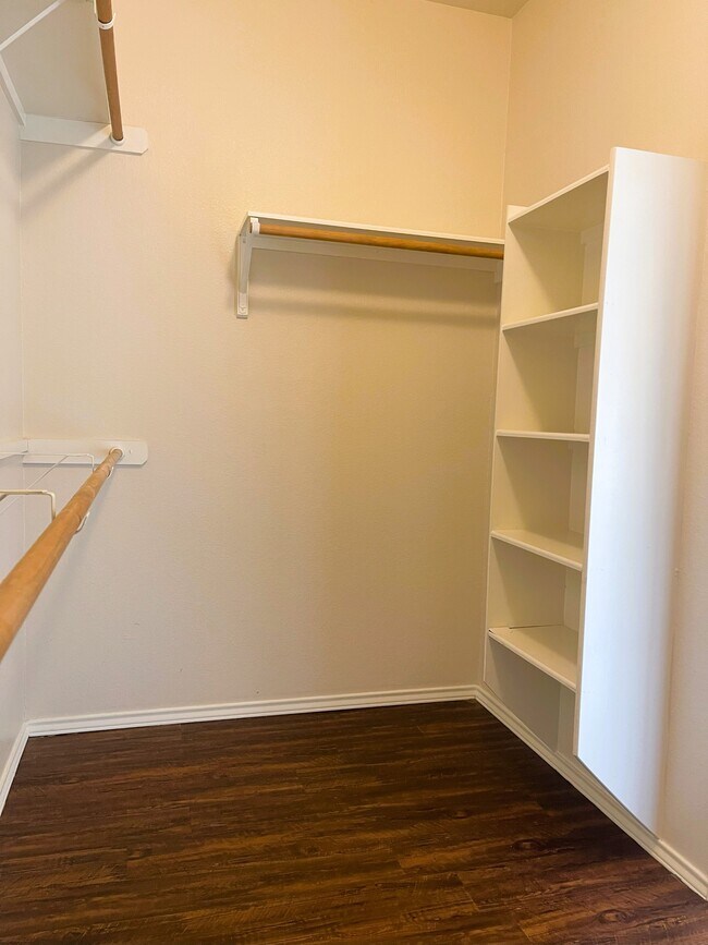 Building Photo - 11021 Boundless Valley Dr