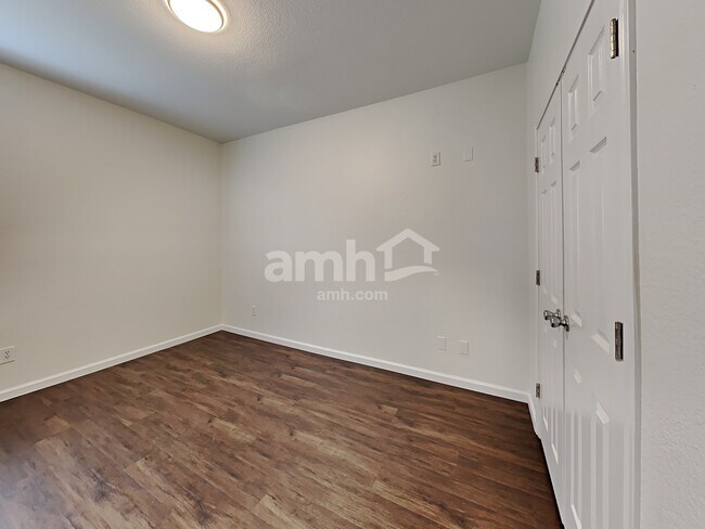 Building Photo - 73 N Highland Dr