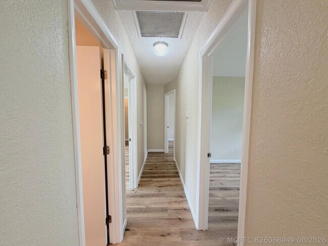 Building Photo - 8748 Sunset Dr