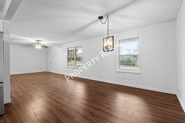 Building Photo - 3404 Frawley St