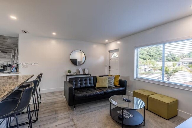 Building Photo - 5841 NE 3rd Ave