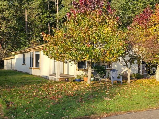 Building Photo - Two Bedroom with Studio, Port Townsend