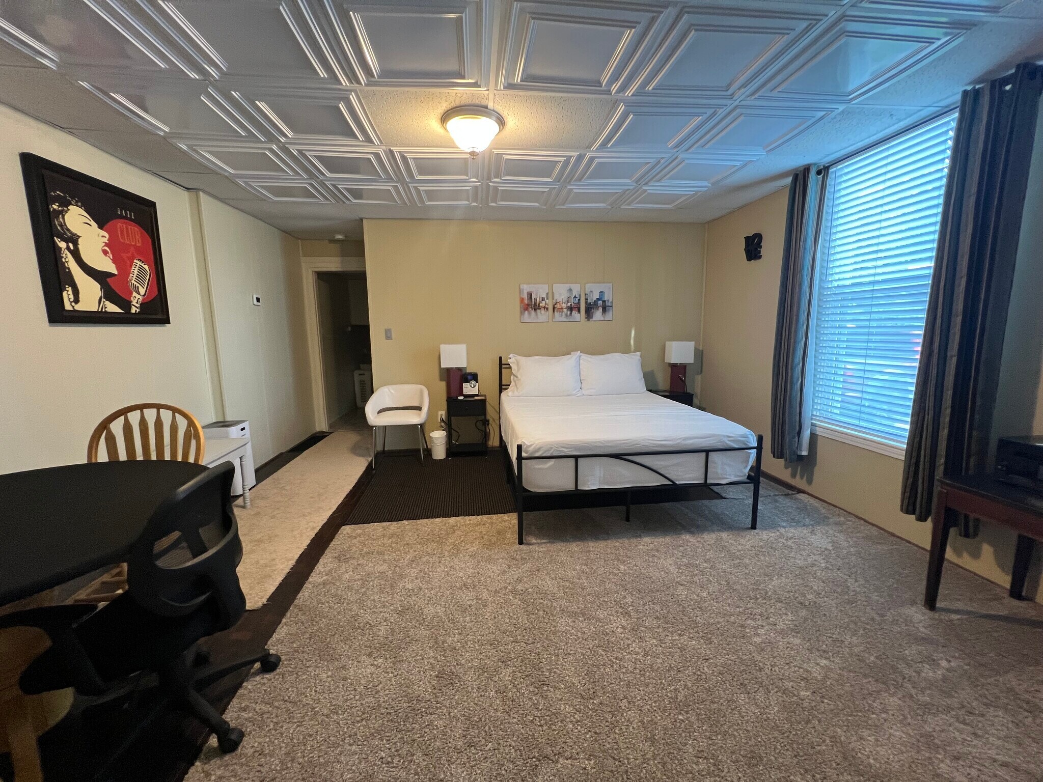 Building Photo - 2329 10th Ct S