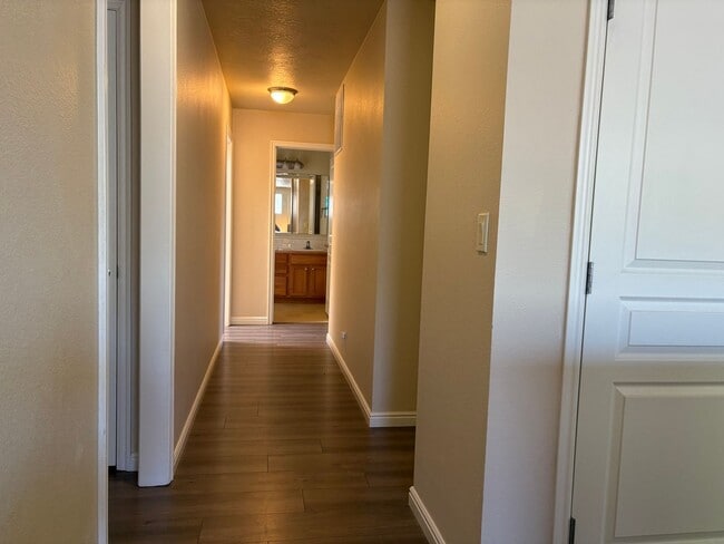 Building Photo - "Luxury Living: Stunning home with marble counter tops & Fireplace!"