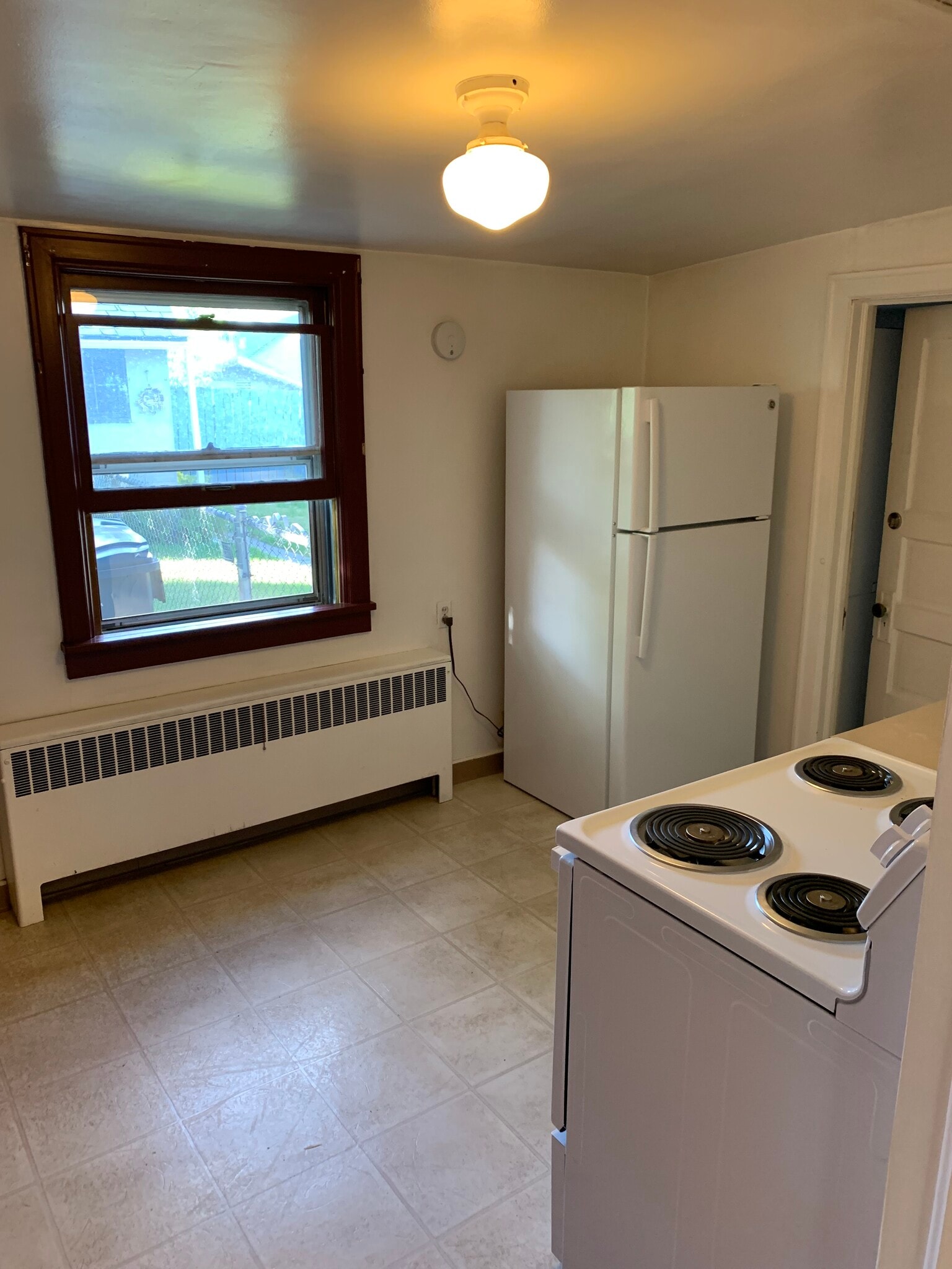 Kitchen - 816 5th Ave