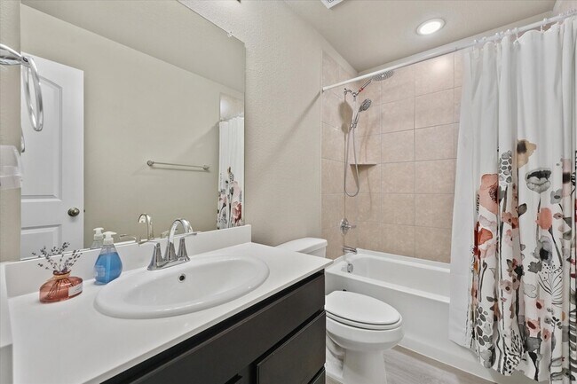 Building Photo - 2756 Baneberry Ln