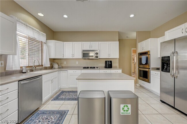 Building Photo - 268 Copper Glow Ct