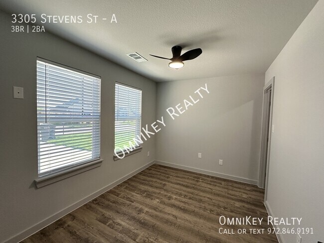 Building Photo - 3305 Stevens St