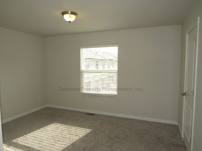Building Photo - Spacious 3-Bedroom Townhouse Located in Security-Widefield