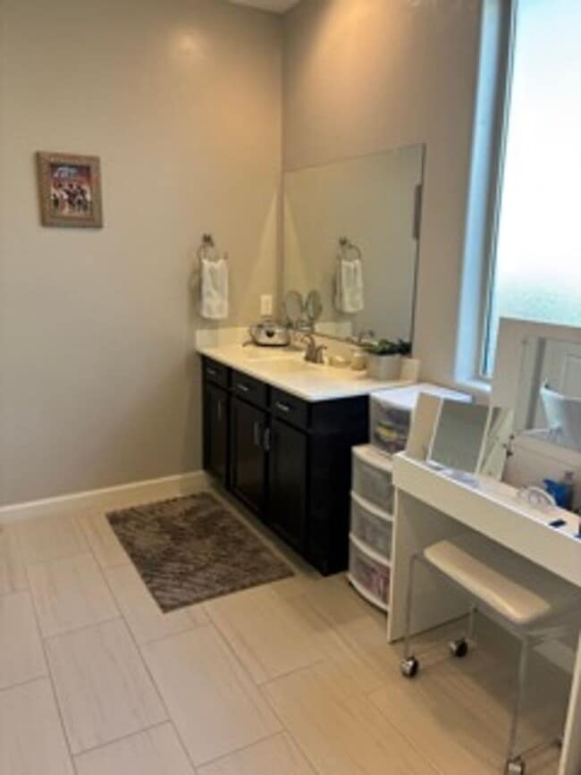 Building Photo - STUNNING NEWER HOME- GATED