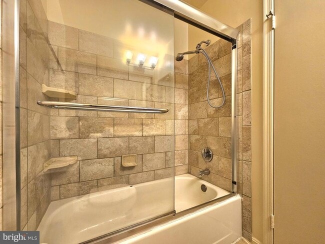 Building Photo - 4802 Treasure Ct