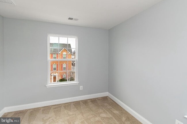 Building Photo - 5525 Peanuts Ln