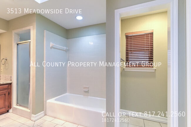 Building Photo - 3513 Meadowside Dr
