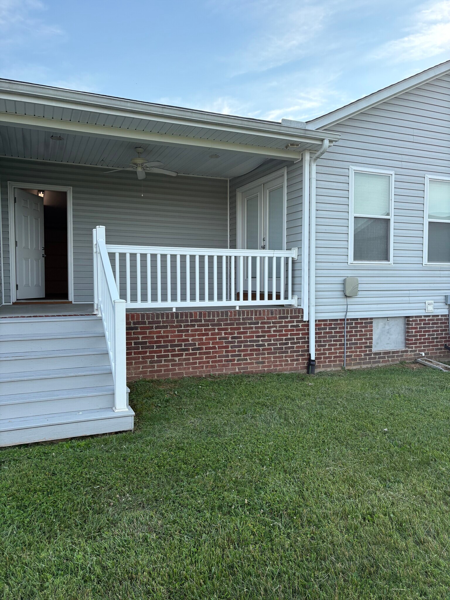 Building Photo - 1548 Thurman Rd