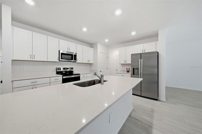 Building Photo - 9820 Feaster Dr