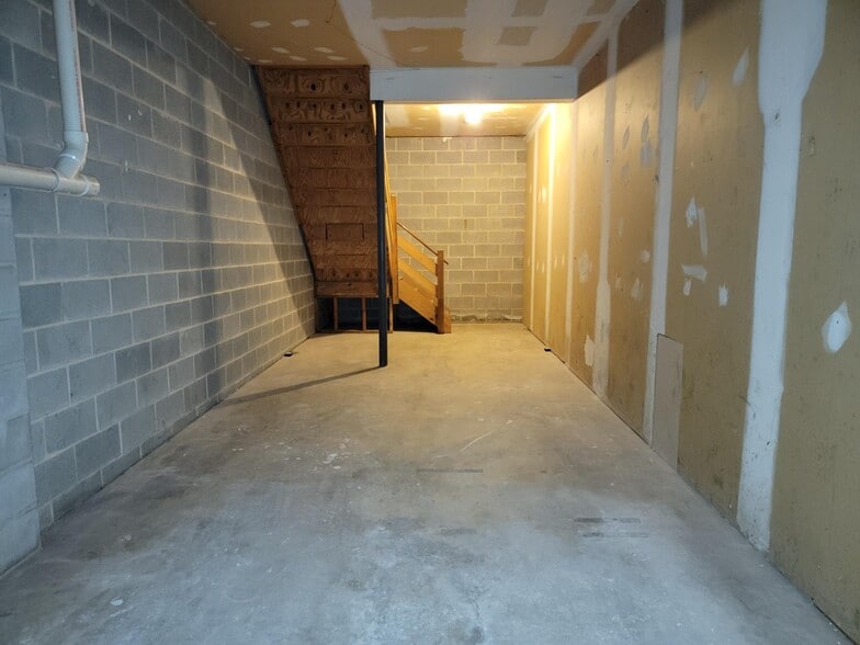 Building Photo - 94 Westpointe Ln