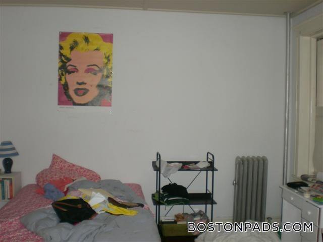 Building Photo - 137 Park Dr