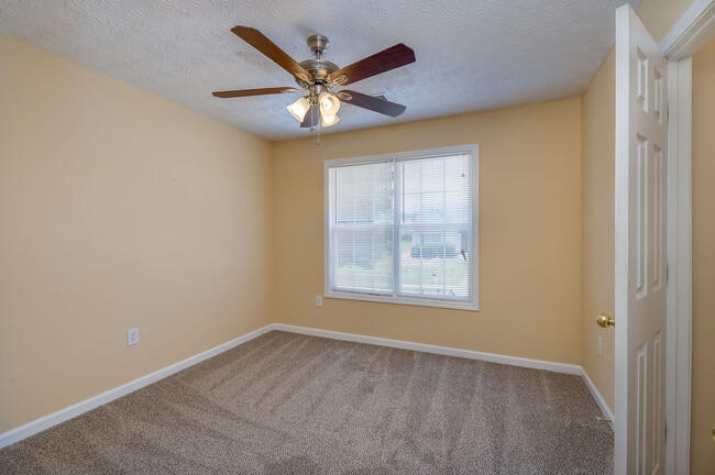 Building Photo - Coing Soon 2/25/26) Impressive 4 Bed, 3 Bath with Home Office!