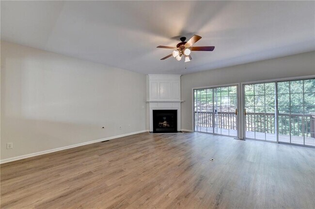 Building Photo - 2026 Merrimont Way