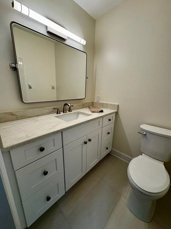 Building Photo - 2236 Northland Rd