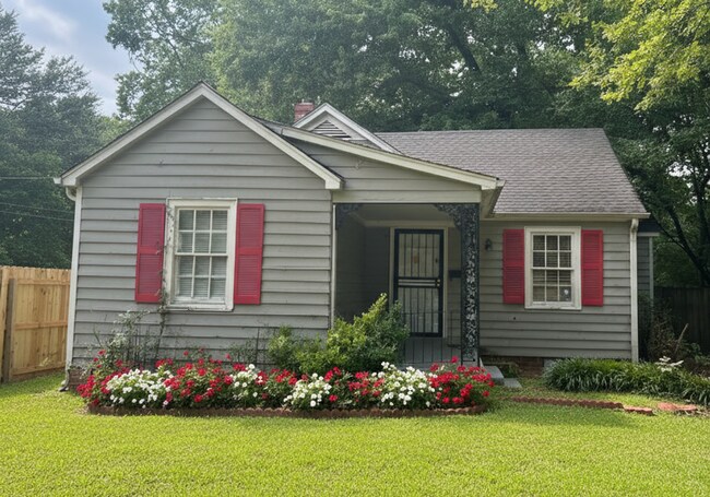 Building Photo - 1037 W Walthal Cir