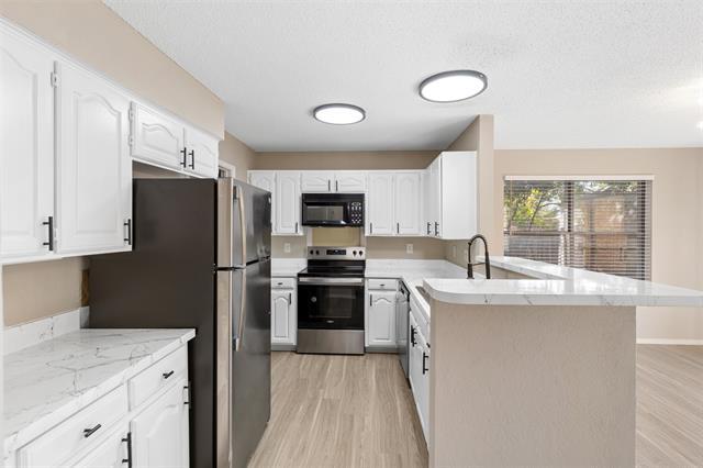 Building Photo - 2706 Bridge Lake Dr