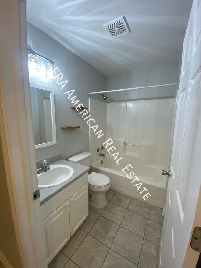 Building Photo - 2732 Beacon Ct