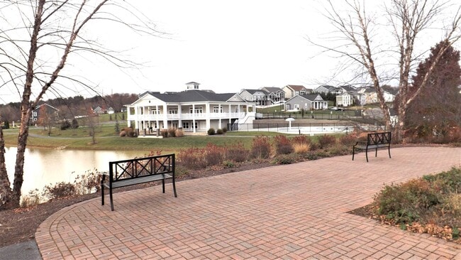 Building Photo - Executive Townhome in Preston Lakes
