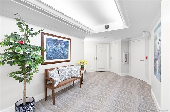 Building Photo - 8600 S Ocean Dr