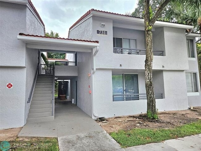 Building Photo - 731 Lyons Rd
