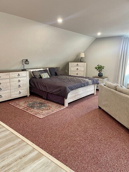 Building Photo - 176 North St