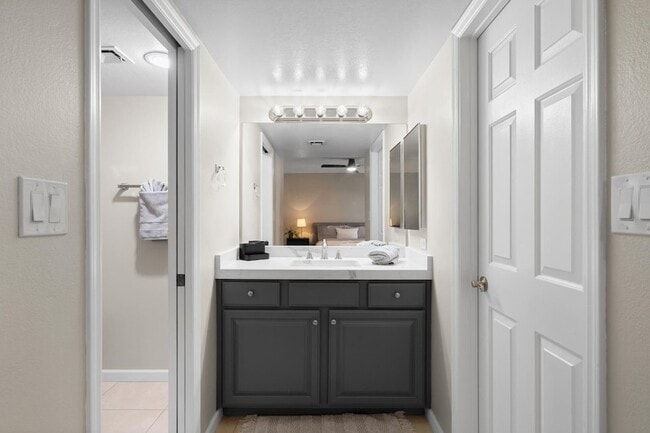 Building Photo - 7339 E Northland Dr