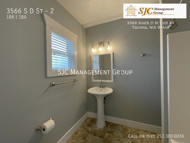 Building Photo - 3566 S D St