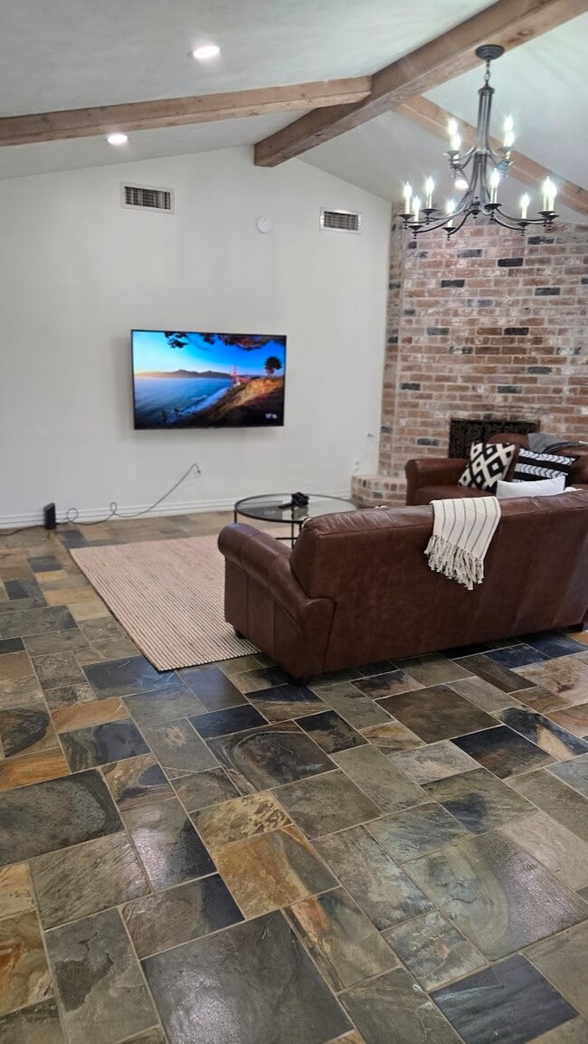 Building Photo - 2012 E Lacey Oak Cir