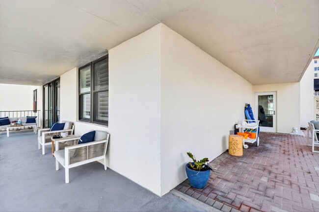 Building Photo - 3456 S Ocean Blvd