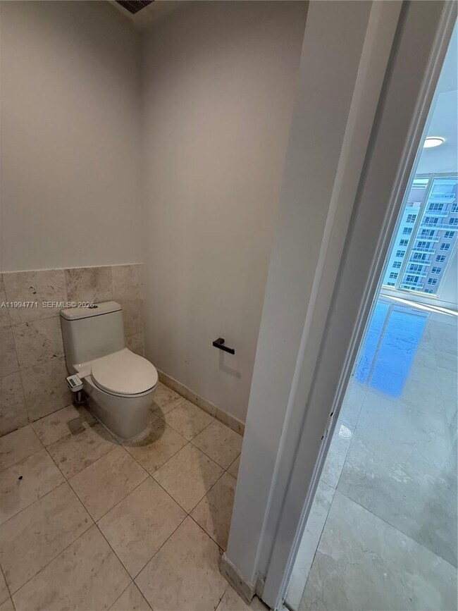 Building Photo - 901 Brickell Key Blvd