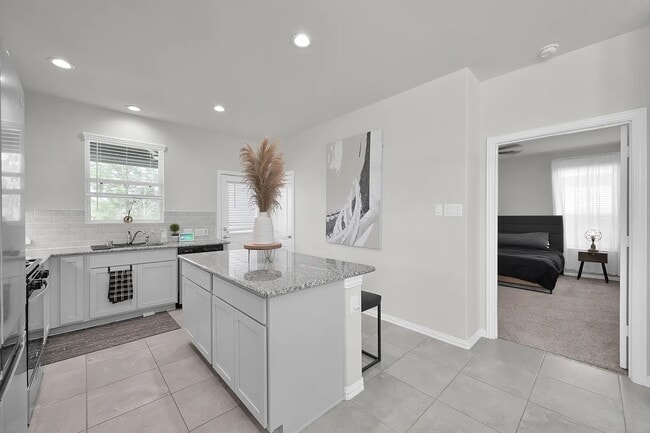 Building Photo - 40558 Berylline Ln.