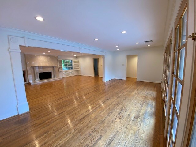 Family/Living room - 4629 Forman Ave